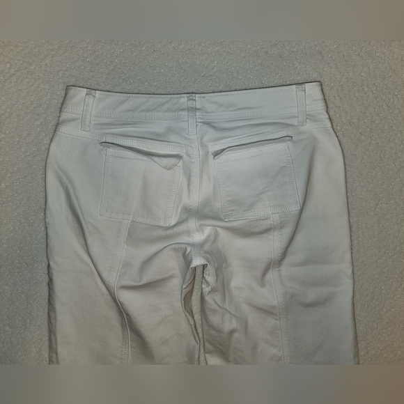 CAbi White Denim Jean Bermuda Shorts Size 4 - Picture 6 of 7